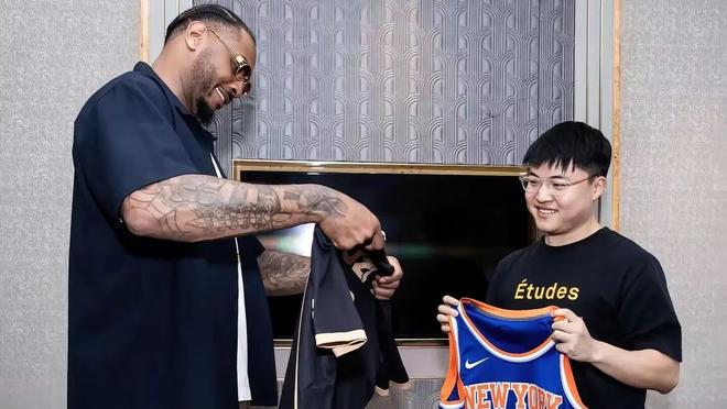 Uzi巅峰对决，浓眉哥与60激战RNG分钟，绝杀胜负难料！